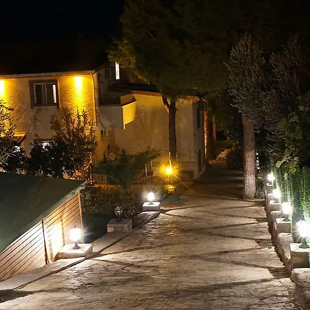 Erythros Boutique Hotel-3